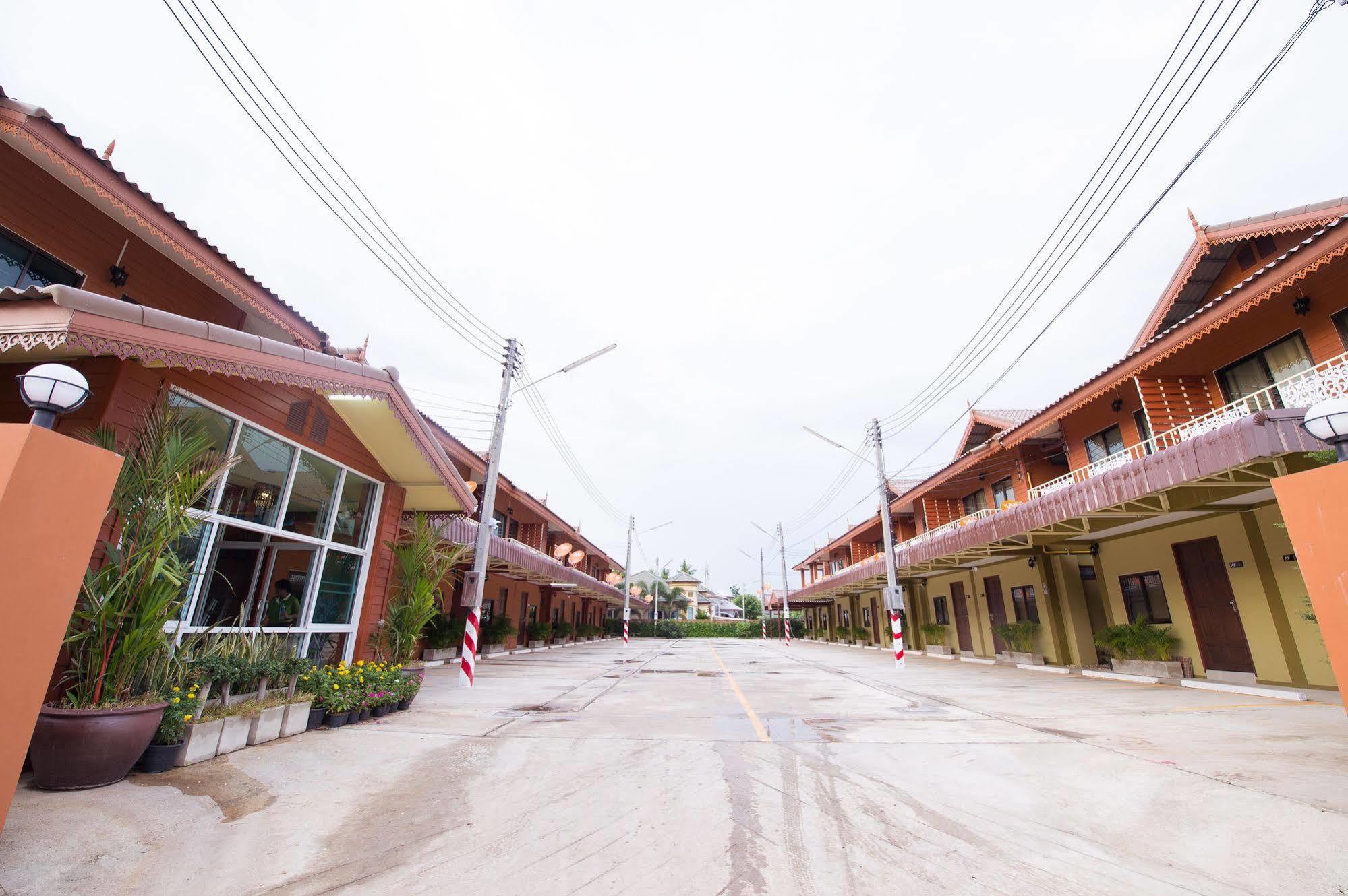 Sri Siam Resort Kanchanaburi Dış mekan fotoğraf